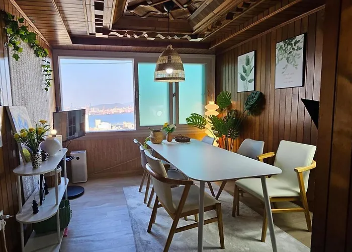 Yeongdo Ocean View Willa Pusan